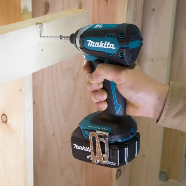 makita akumulatorski udarni odvijač dtd153z