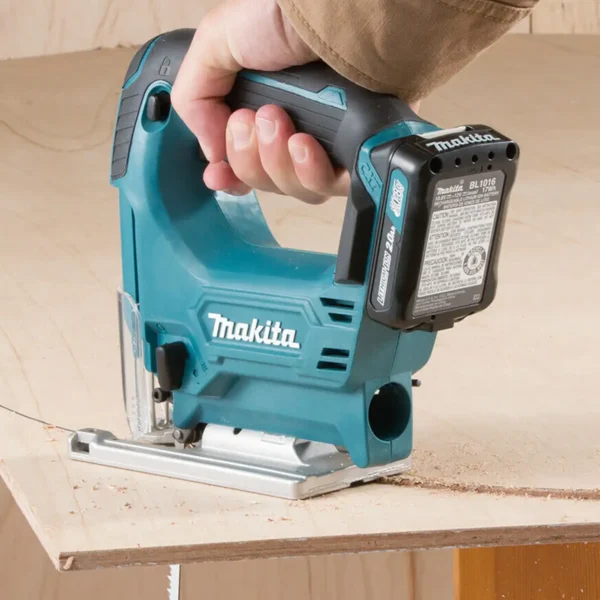 makita akumulatorska ubodna pila jv102dz