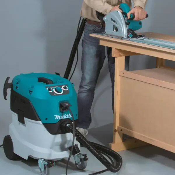 makita usisivač vc4210lx