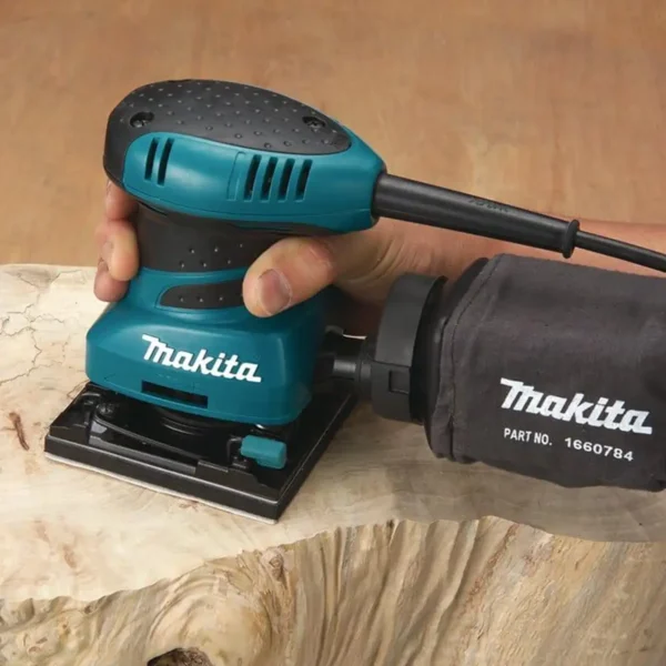 makita oscilirajuća brusilica bo4555